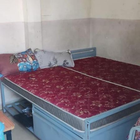 Aashiyana Boys Hostel インドール エクステリア 写真